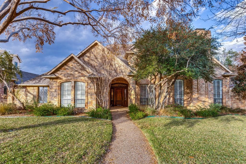 5817 Gallant Fox Ln