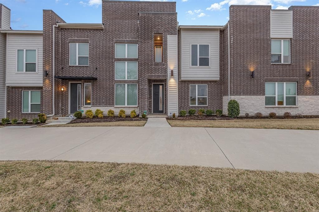 1731 Dalhart Rd