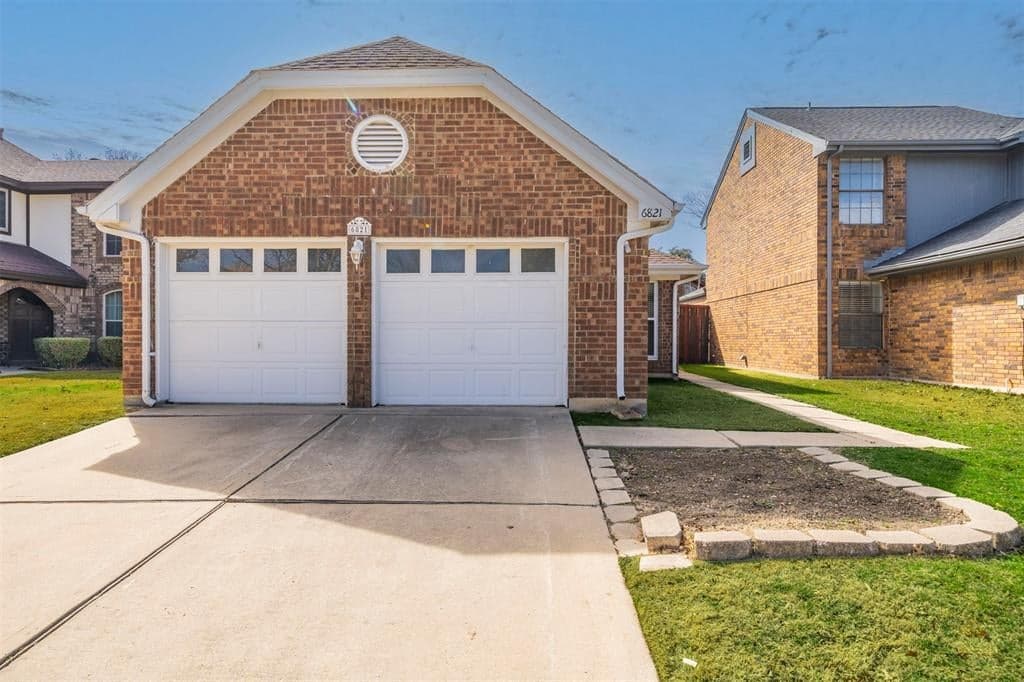 6821 Tudor Dr
