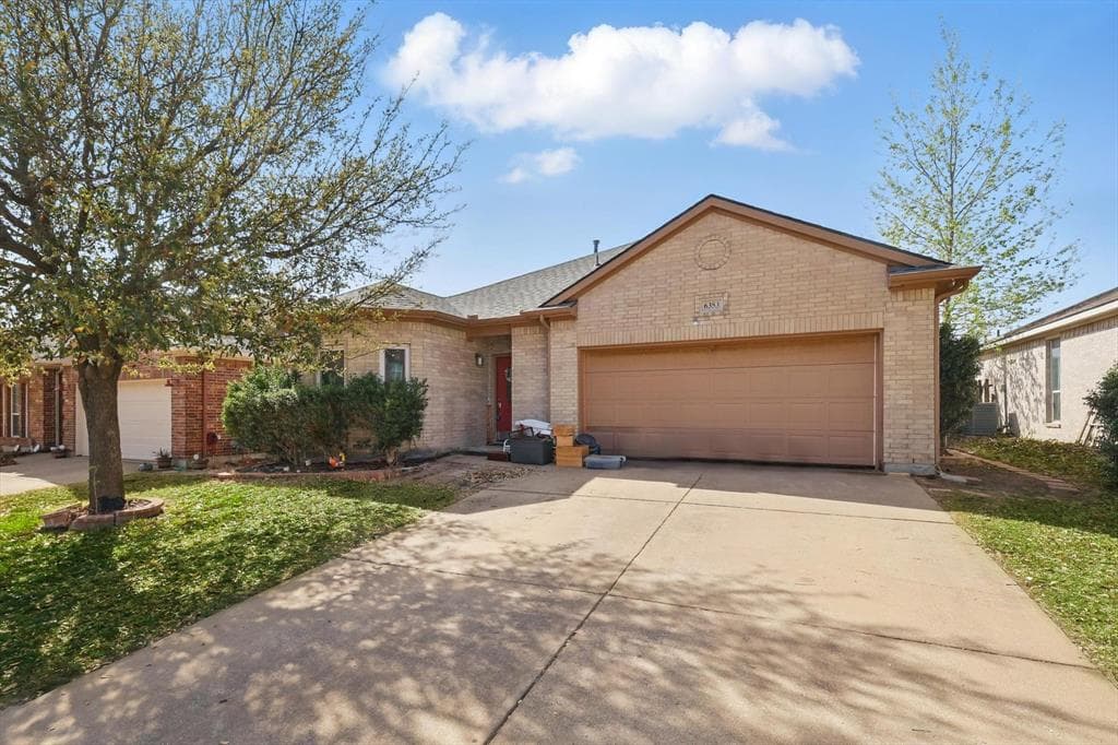 6353 Redeagle Creek Dr