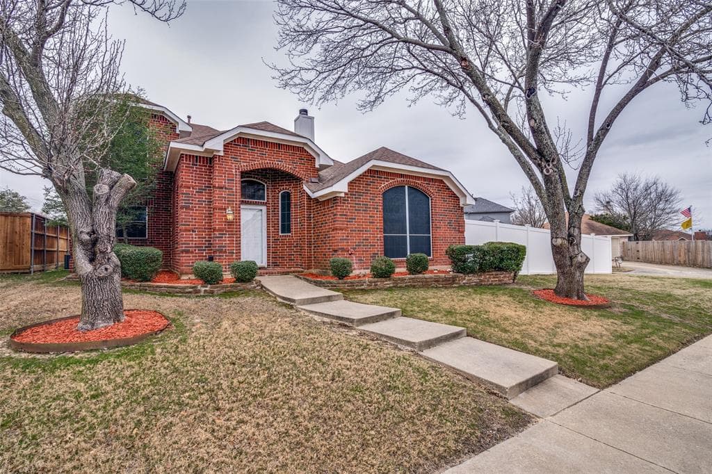 6929 Mazy Ln