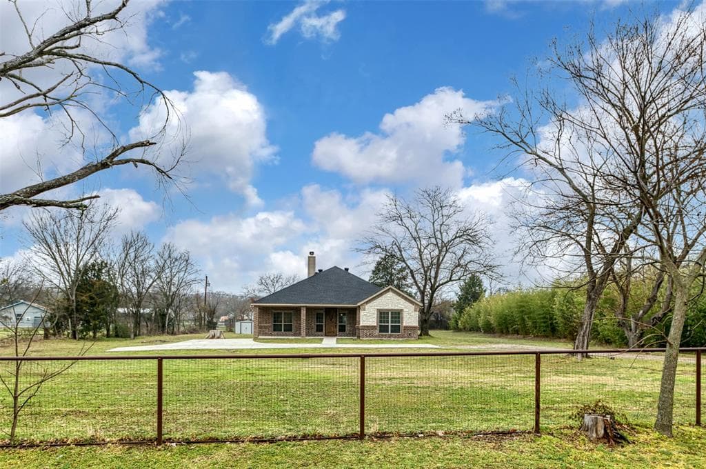 398 Briar Oaks Dr