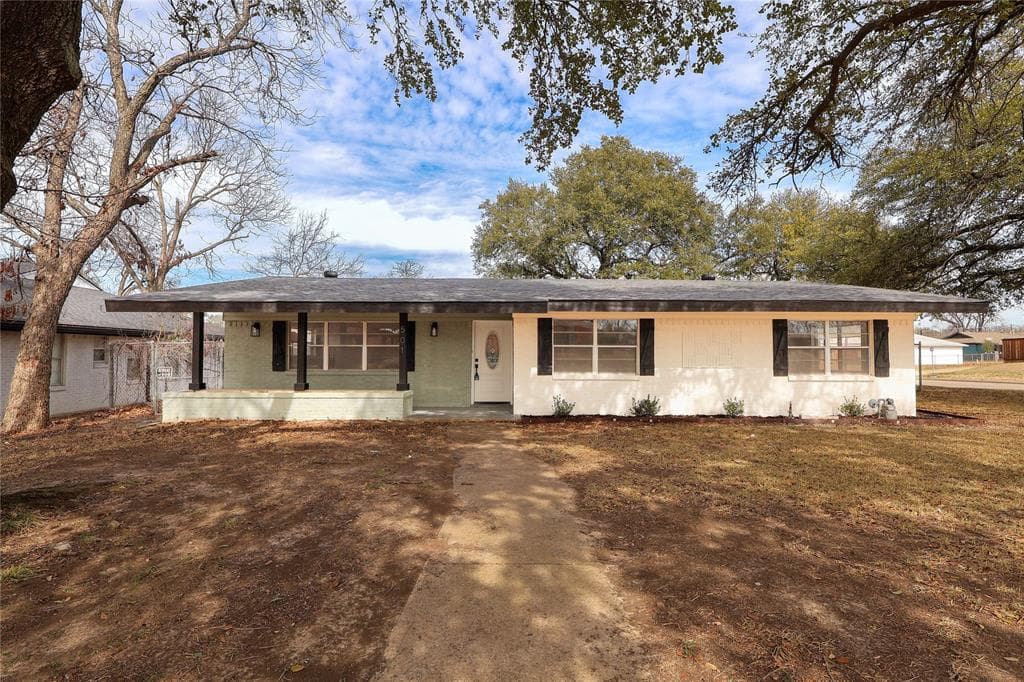 501 W Ridgewood Dr