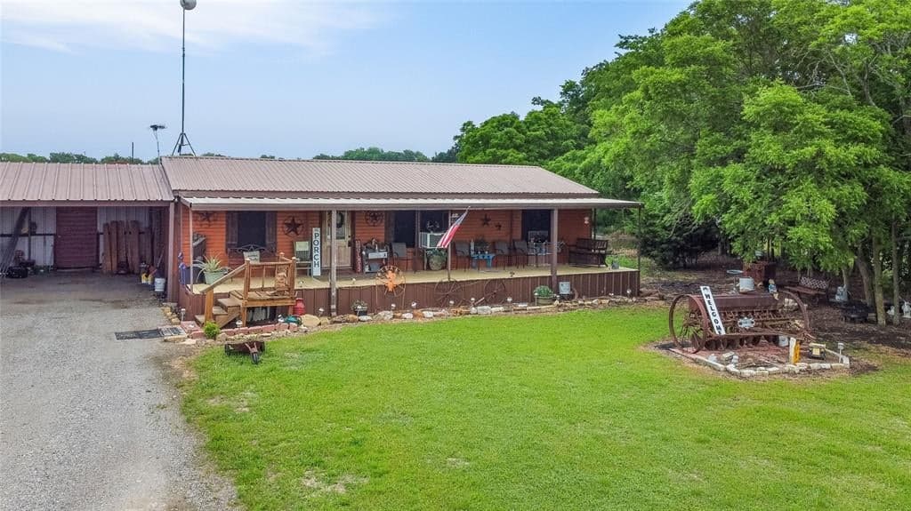 202 Darwin Rd