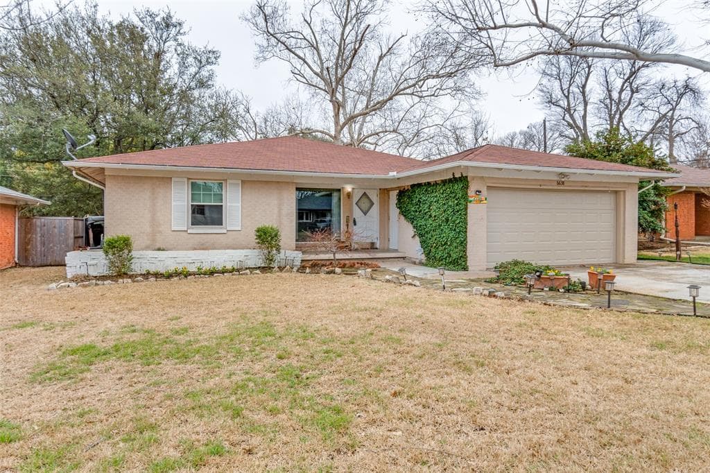 6638 Aintree Cir