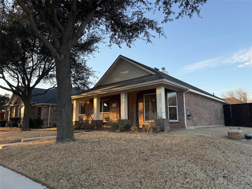 1527 Silver Spur Dr