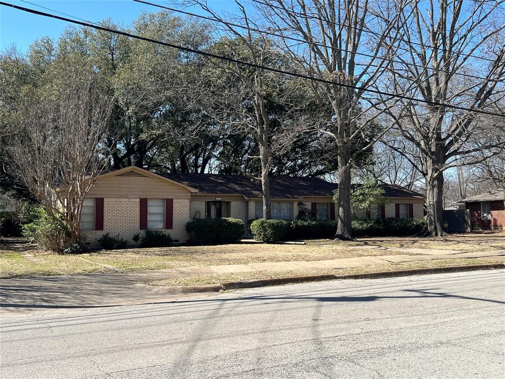 121 Melrose Ln