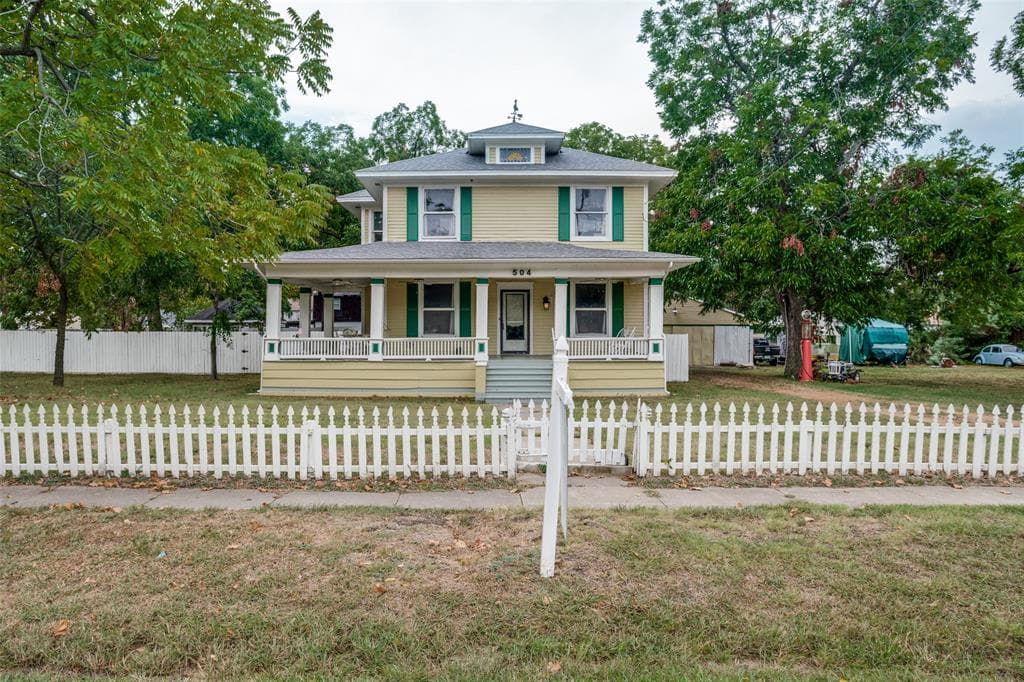 504 W Main St