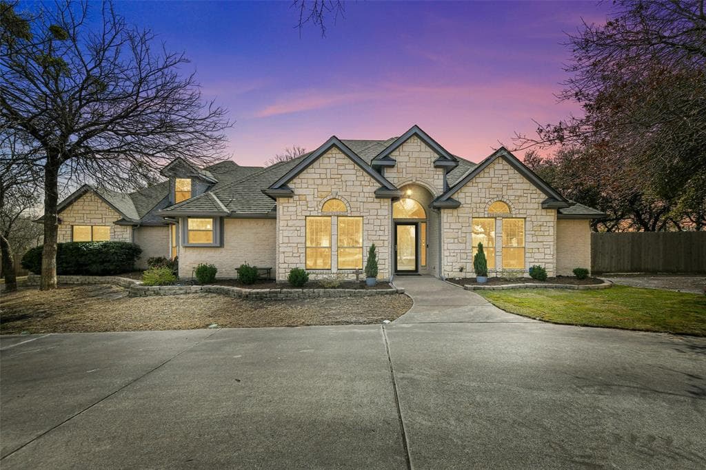 6533 Silver Oak Ln