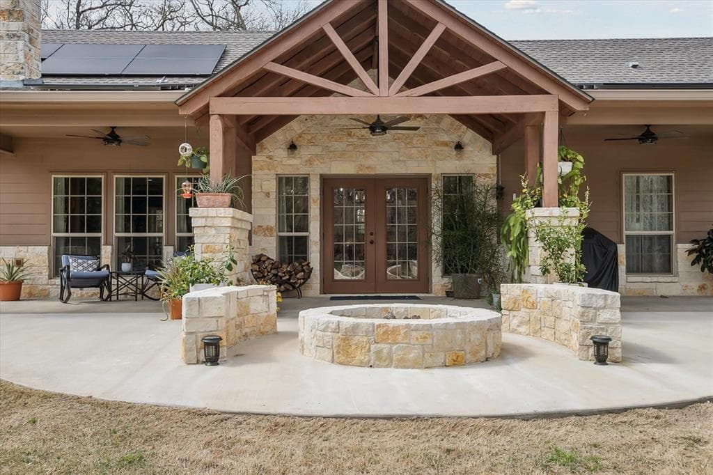 225 Jackson Cir