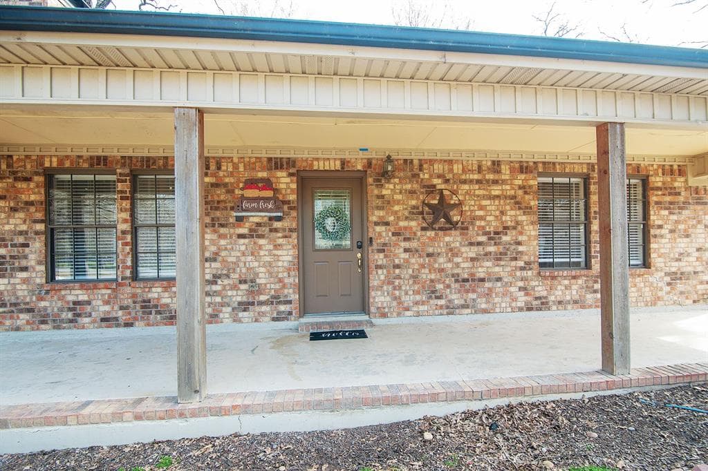 313 Comanche Dr