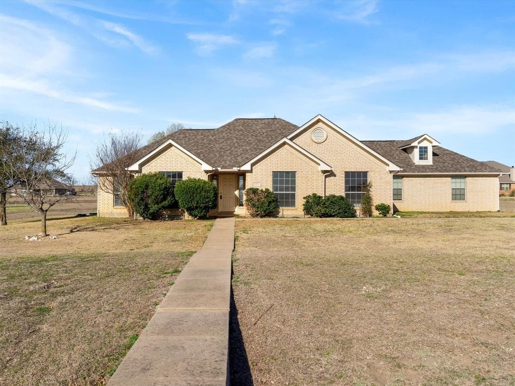 335 Heather Ln