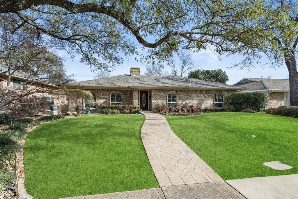 9323 Seagrove Dr