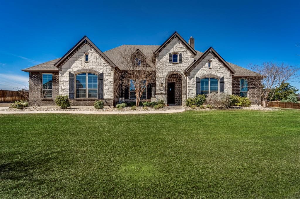 2731 Springwood Ln
