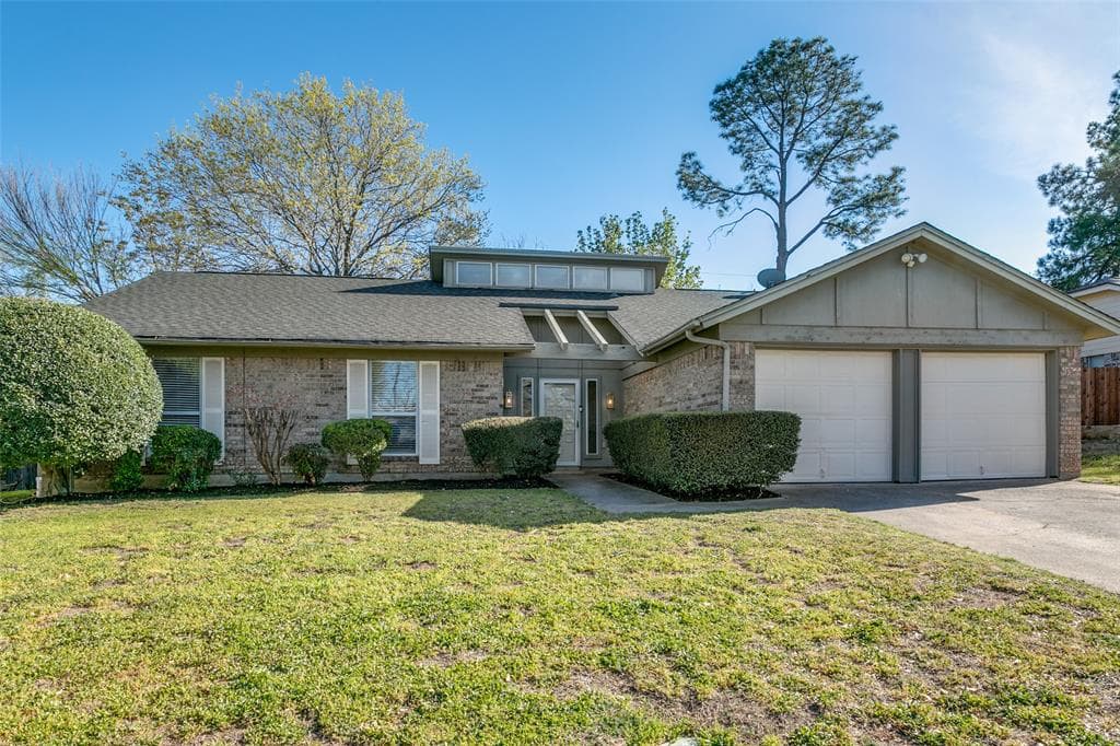 749 Spring Valley Dr