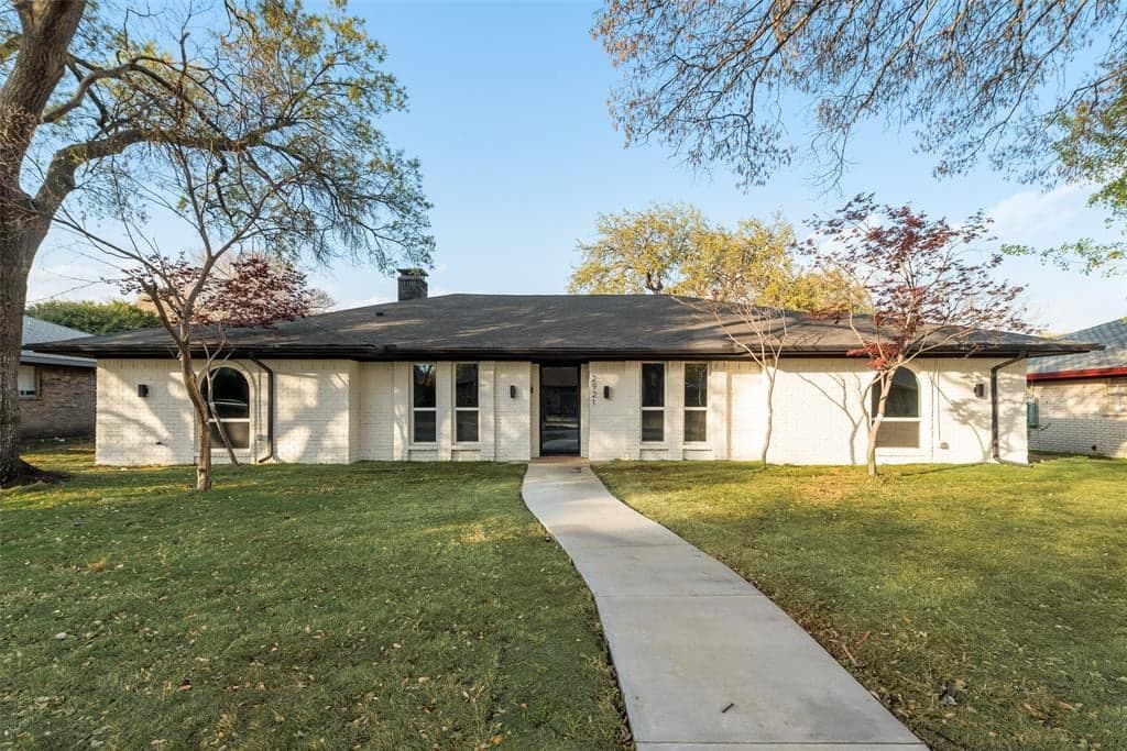2921 Dartmouth Dr