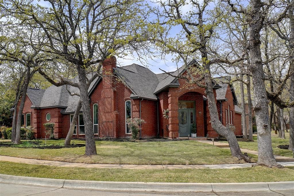 1330 Snow Mountain Cir