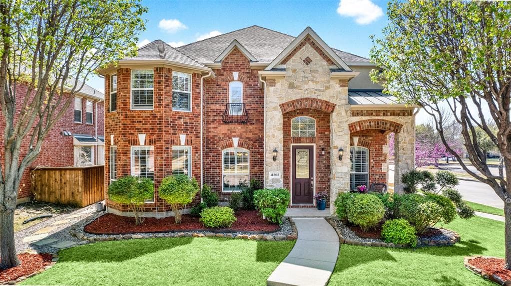 11303 Henderson Dr