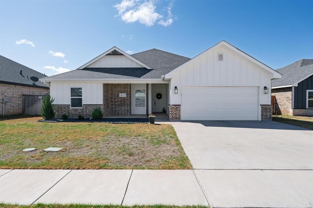 261 Sophia Ln