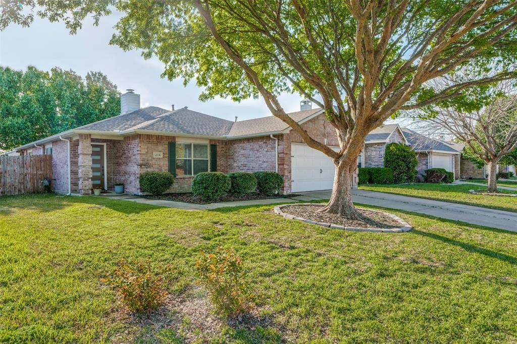 2114 Wisteria Way