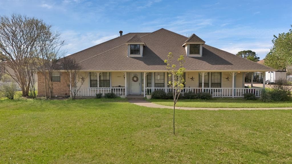 1607 Ernie Ln