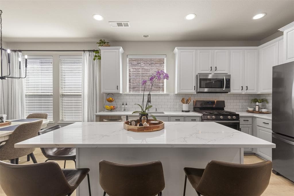 10605 Matador Dr