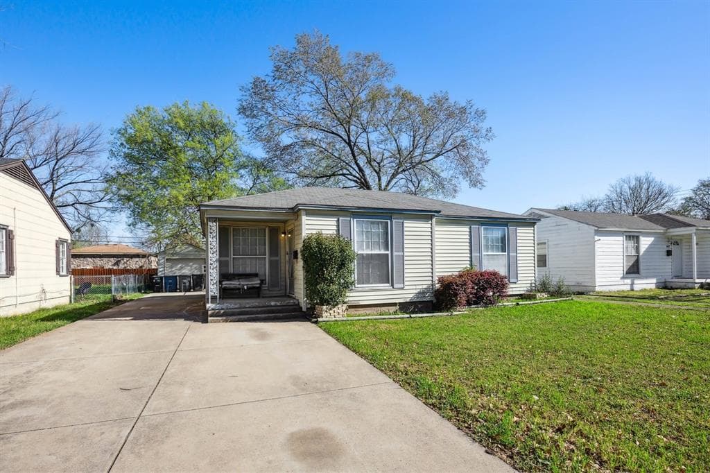 1611 Mcadams Ave
