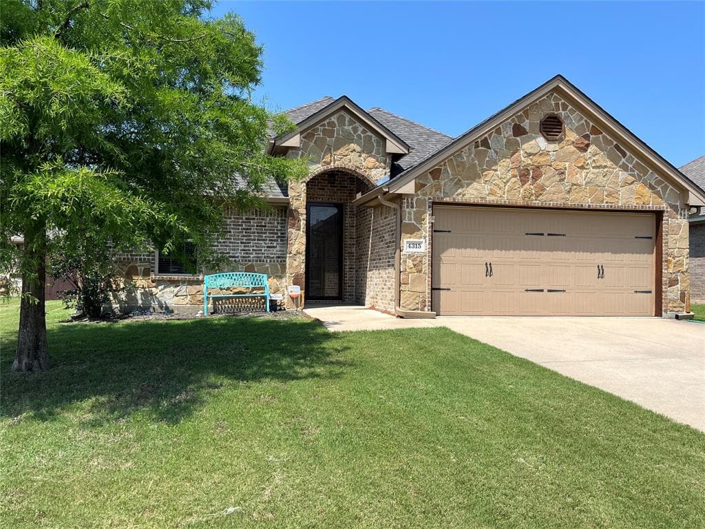 4315 Logan Cir