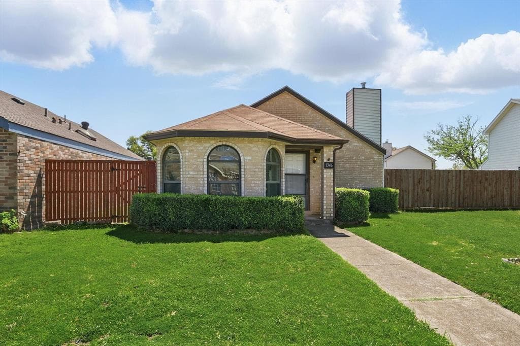 1346 Maplewood Dr