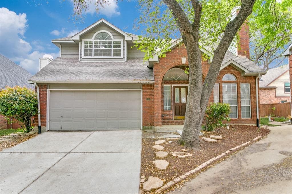 200 Summer Moon Ct