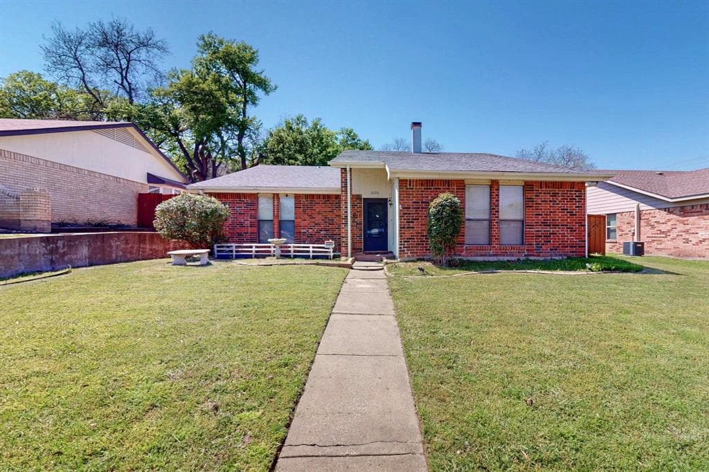 3226 Royal Coach Way