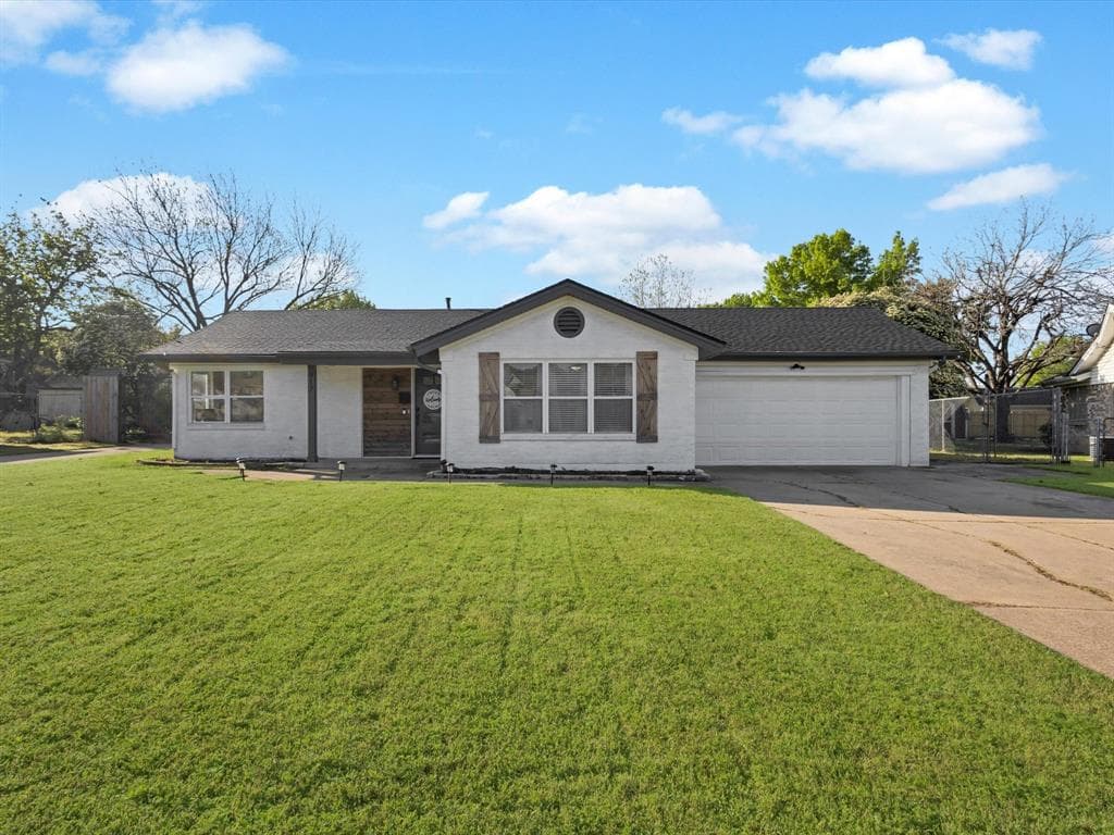 917 Clebud Dr