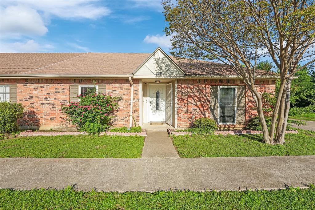 45 W Townhouse Ln