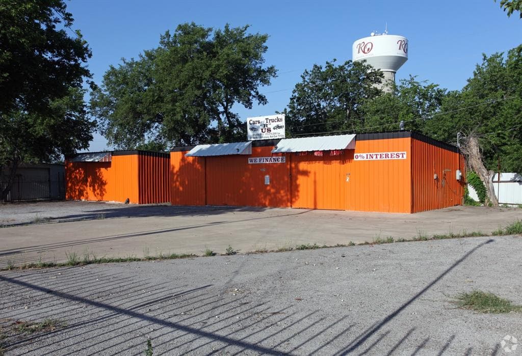321 N Interstate 35 Rd