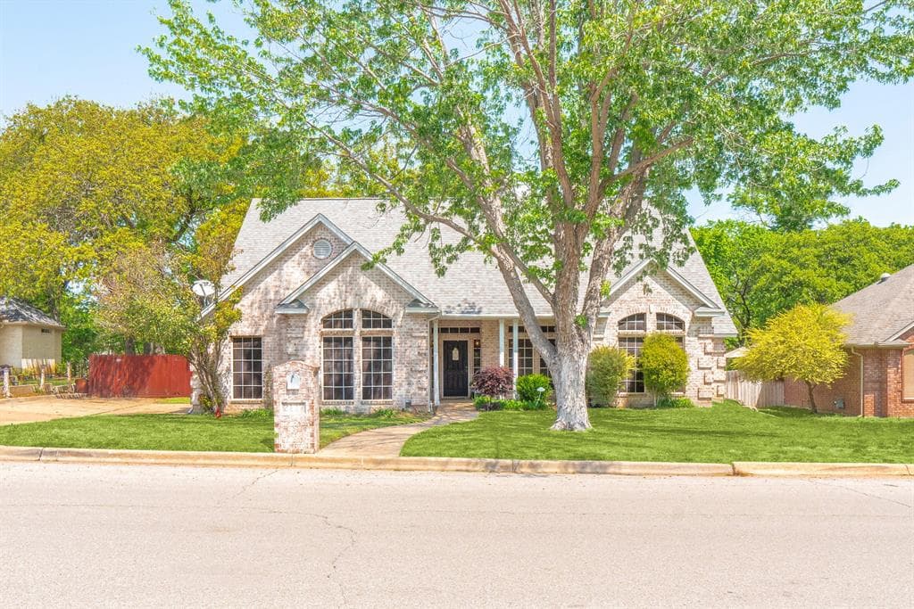 2117 Country Brook Dr
