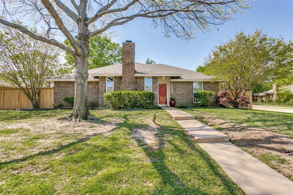 1001 Mapleleaf Ln