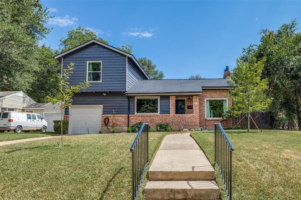 215 Varsity Cir