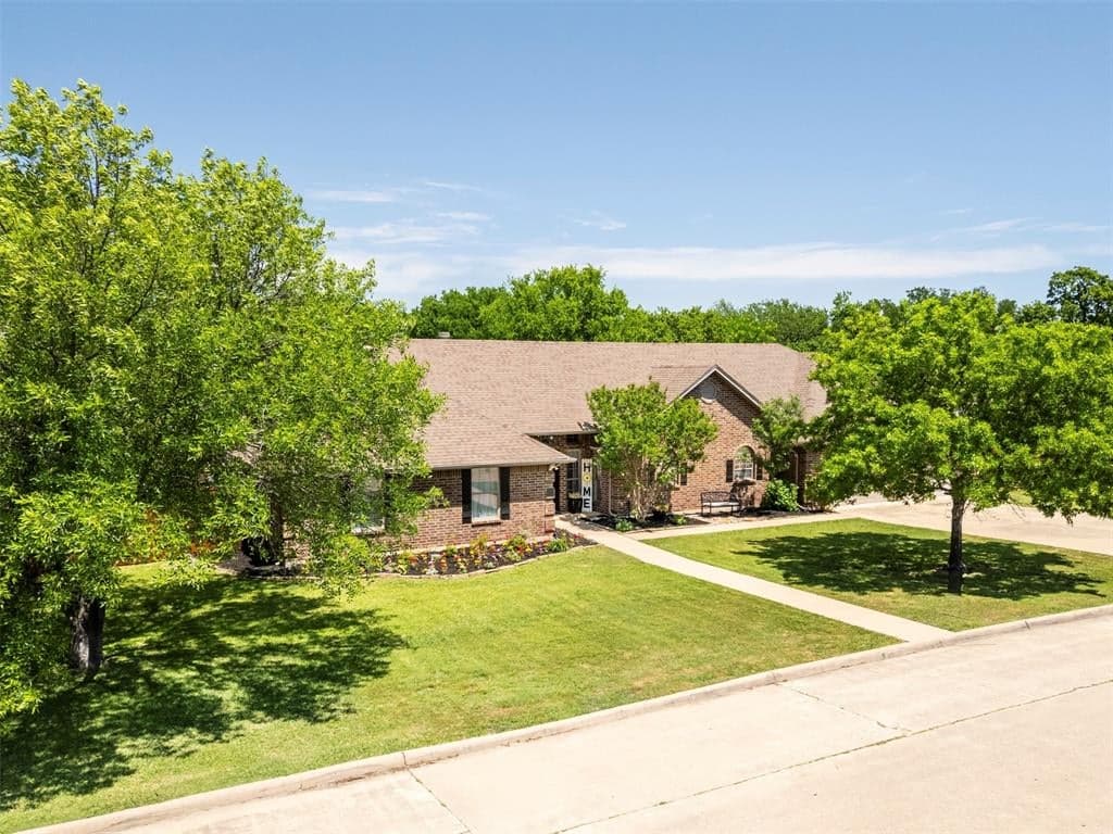 210 Arthur Dr