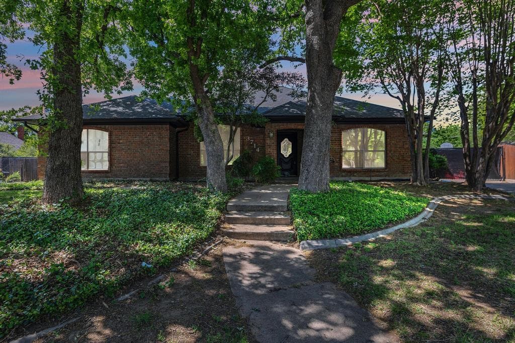3714 Danbury Dr