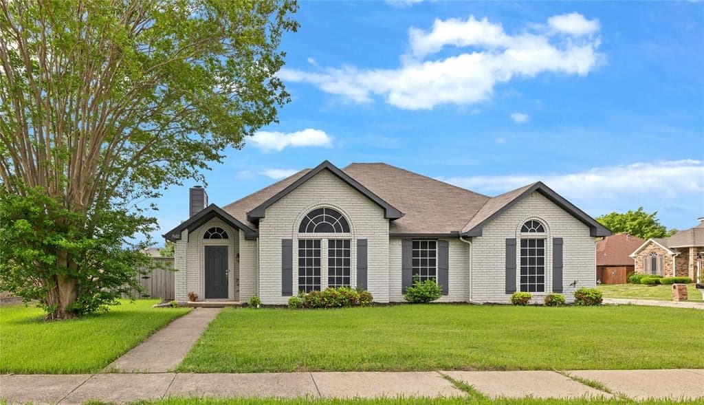 7602 Nassau Dr