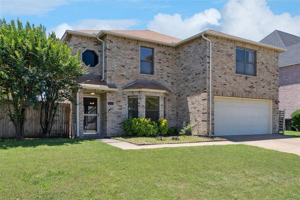 216 Miramar Dr
