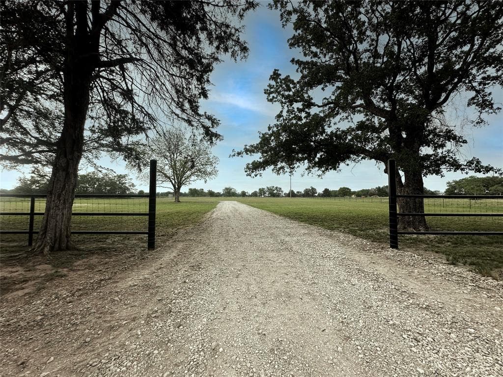 1796 County Road 2540