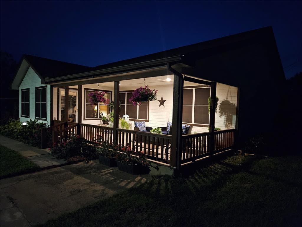 125 Private Road 1317