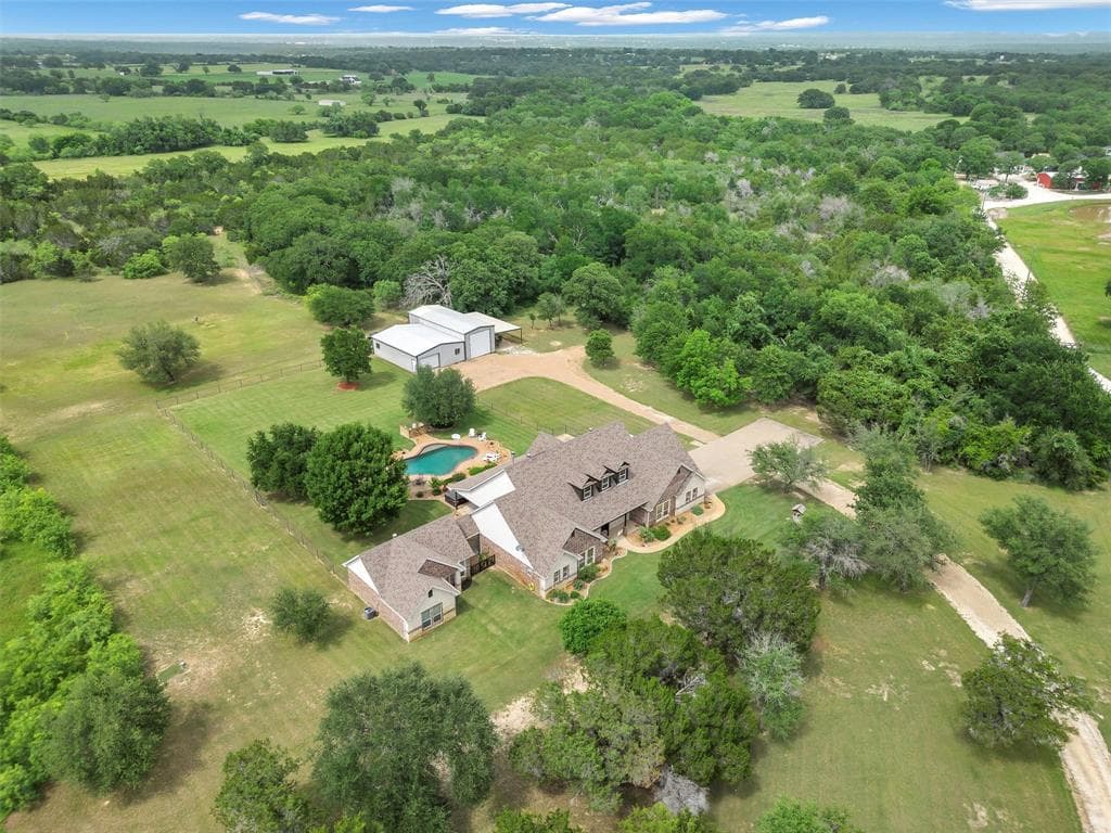 3568 Green Meadows Dr