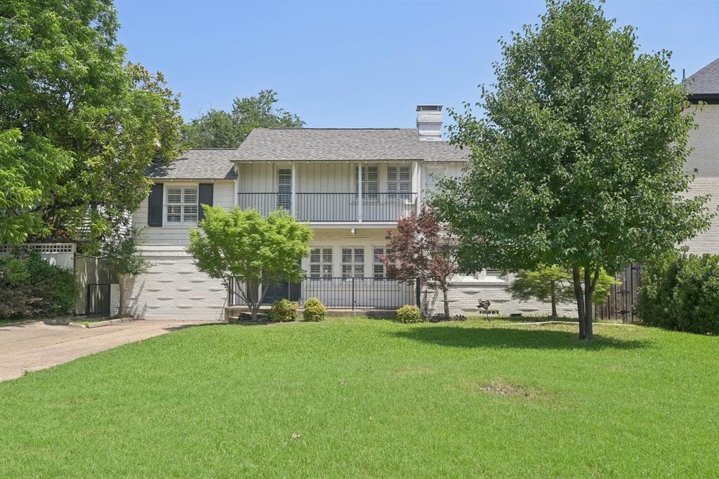 4516 Mockingbird Ln