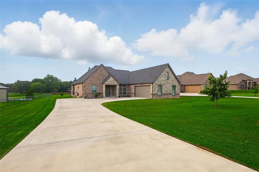 115 Lavender Ln