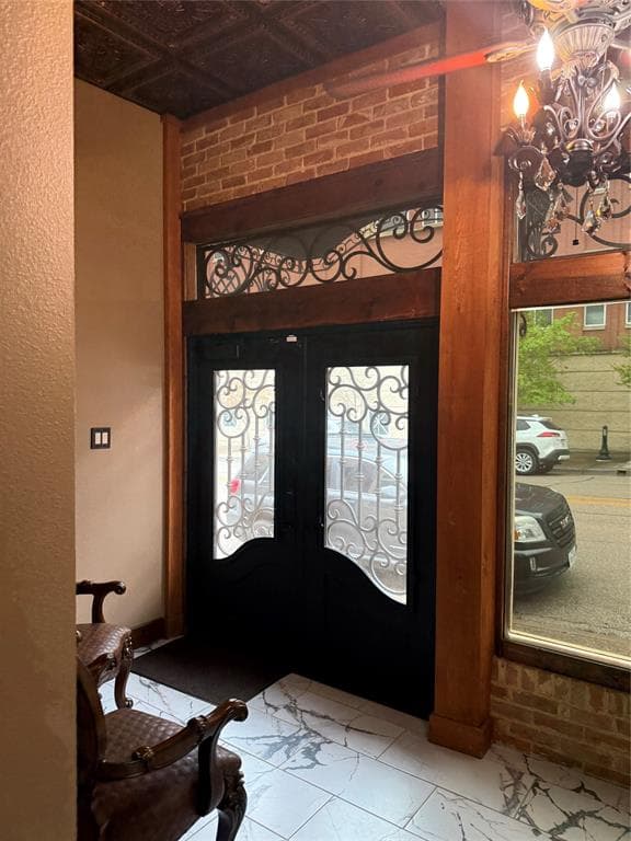 209 E Main St