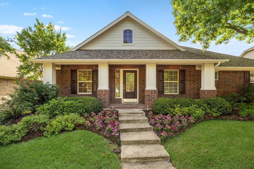 676 Woodland Way