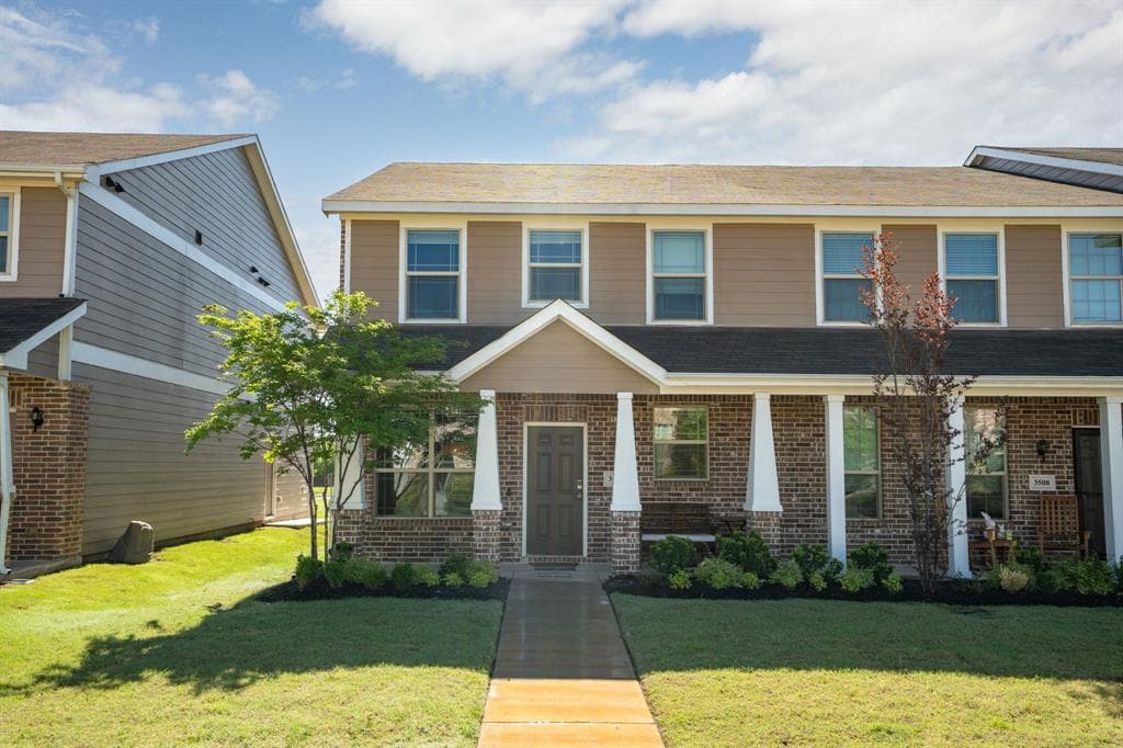 3512 Brentwood Dr