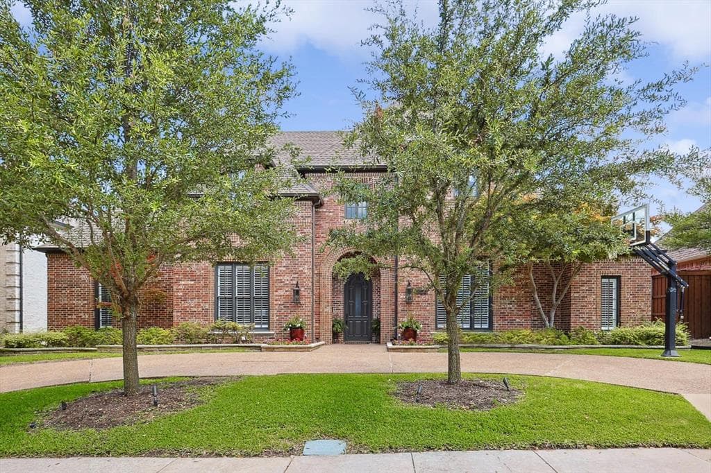 5104 Sea Pines Dr